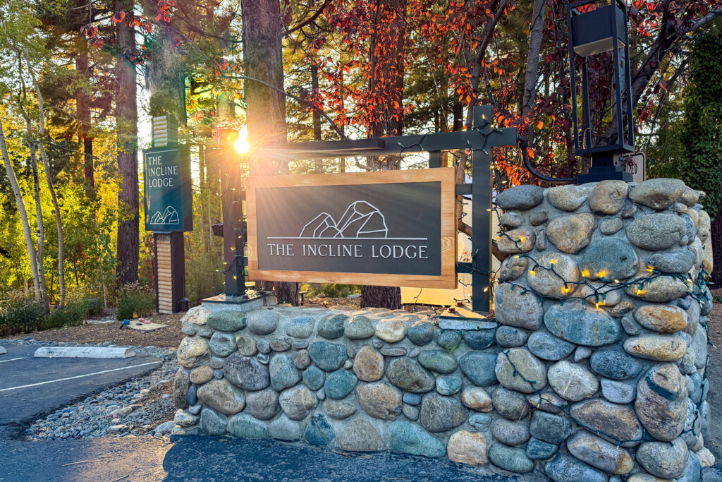 The Incline Lodge Sign in Lake Tahoe