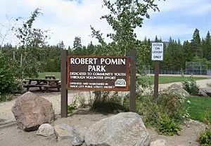 Sign out front of Pomin Park