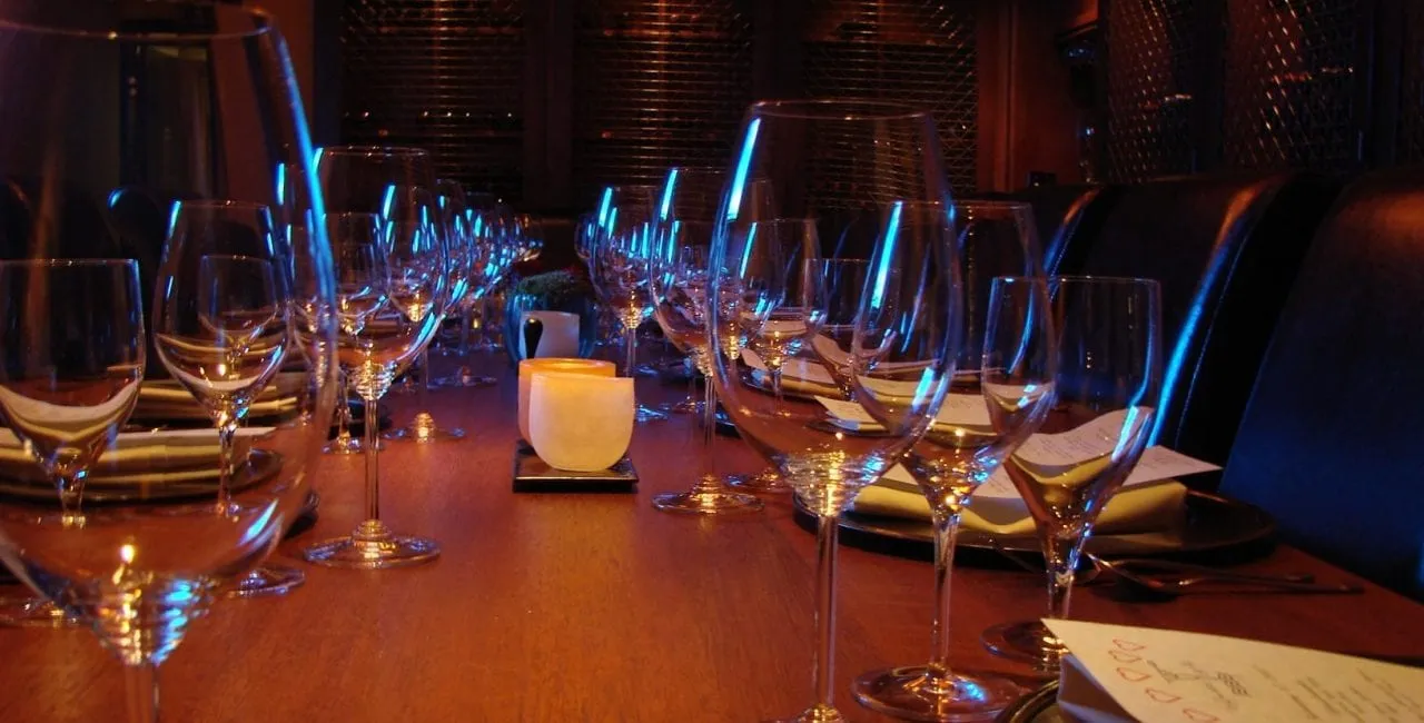 Big Water Grille table set up