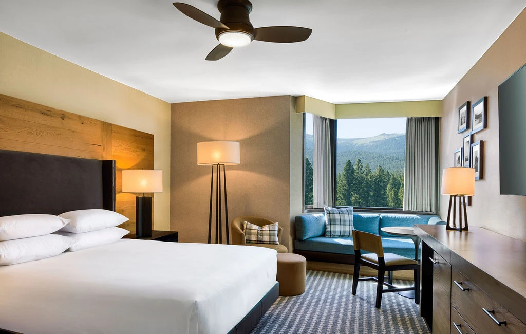 Hyatt Regency Lake Tahoe Bedroom