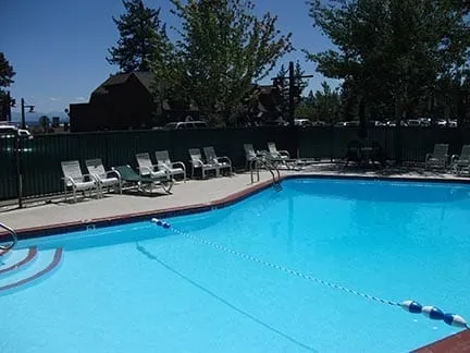 Up close shot of pool at Pepper Tree Inn