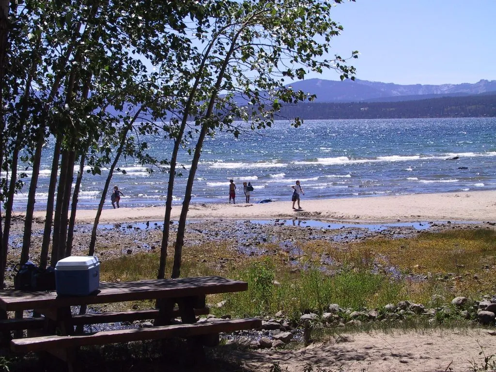 Picnic table at the shore of Lake Tahoe