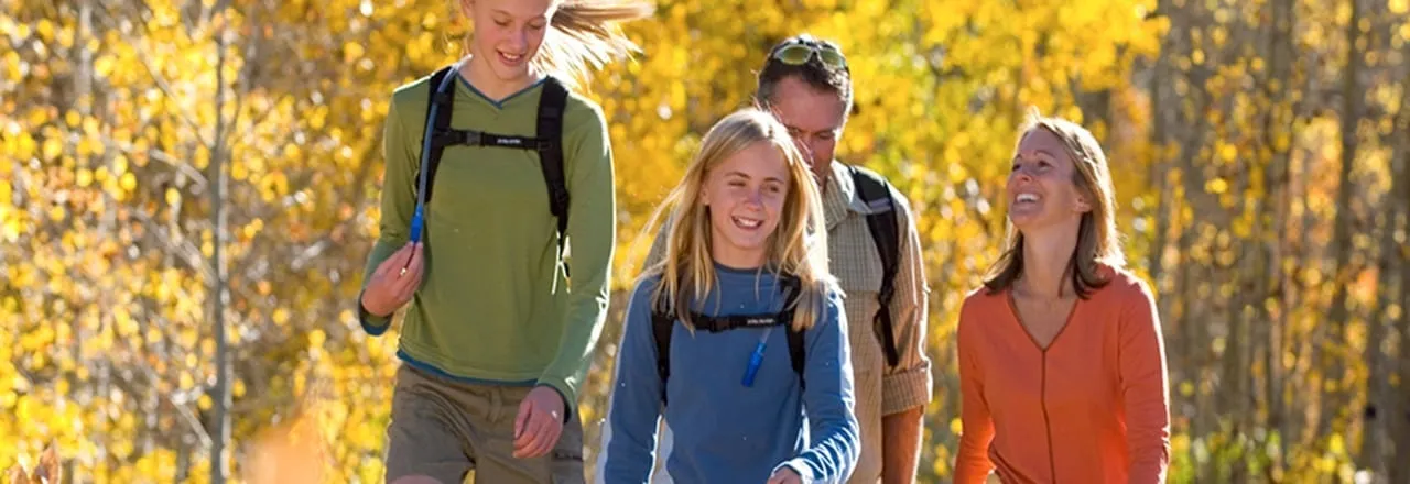 Kids hiking in Truckee in Lake Tahoe