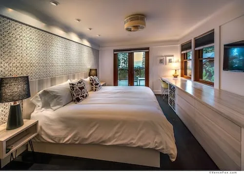 Stay at Cedar Crest Cottages on Tahoe’s West Shore — Bedroom