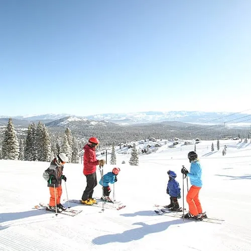 Little kids skiing in Lake Tahoe