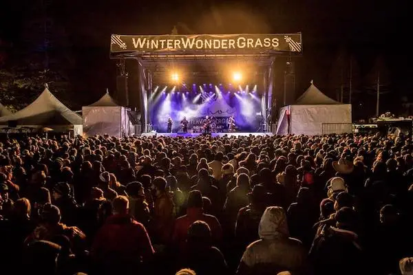 Winter Wonder audience and stage in Lake Tahoe 