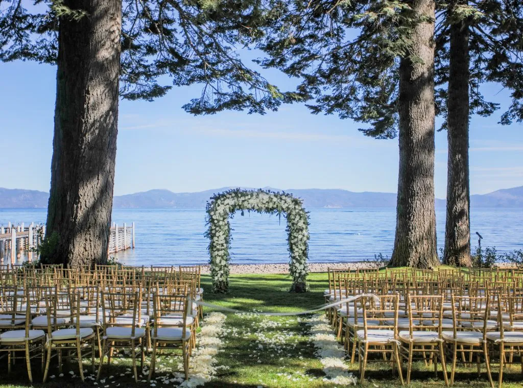 Merrily Wed in Tahoe offers boutique wedding planning and design