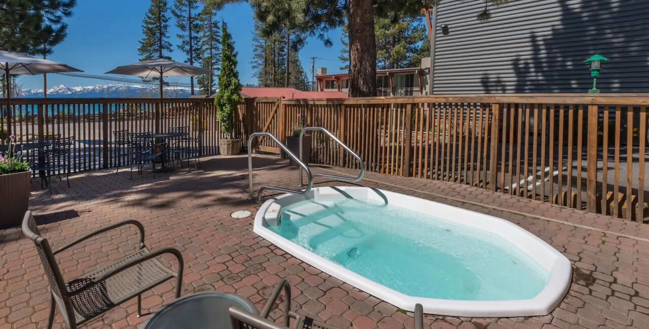 Firelite Lodge spa